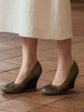 Seychelles Olive Green Wedge Pumps - Elegant Women’s Dress Shoes